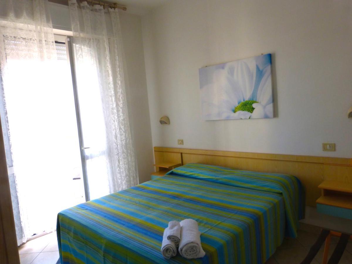 Hotel D'Annunzio Κατόλικα Εξωτερικό φωτογραφία